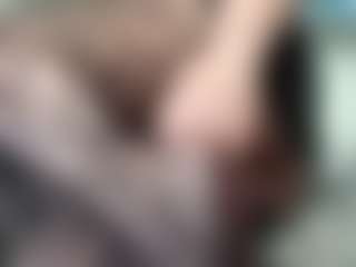 thickfreakylatina's Live Sex Cam Show