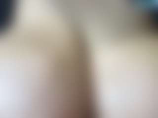 thickfreakylatina's Live Sex Cam Show