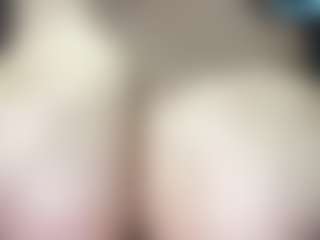 thickfreakylatina's Live Sex Cam Show