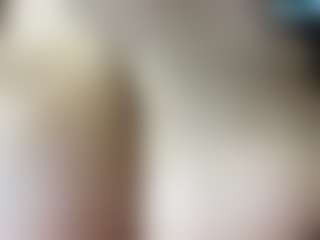 thickfreakylatina's Live Sex Cam Show