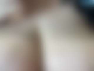 thickfreakylatina's Live Sex Cam Show