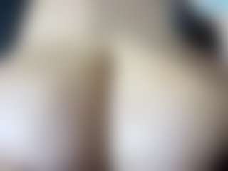 thickfreakylatina's Live Sex Cam Show