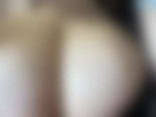 thickfreakylatina's Live Sex Cam Show