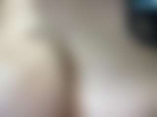 thickfreakylatina's Live Sex Cam Show