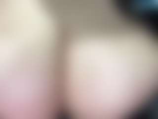 thickfreakylatina's Live Sex Cam Show