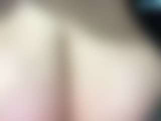 thickfreakylatina's Live Sex Cam Show