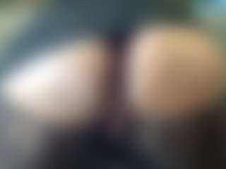 thickfreakylatina's Live Sex Cam Show