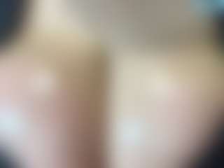 thickfreakylatina's Live Sex Cam Show
