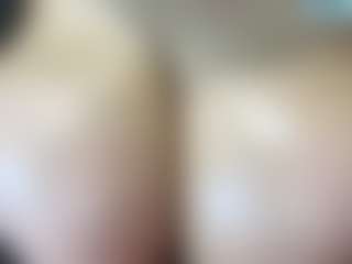 thickfreakylatina's Live Sex Cam Show