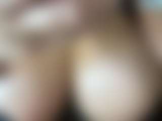 thickfreakylatina's Live Sex Cam Show