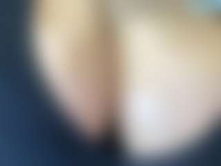 thickfreakylatina's Live Sex Cam Show