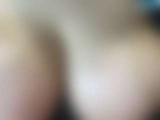 thickfreakylatina's Live Sex Cam Show