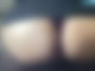 thickfreakylatina's Live Sex Cam Show