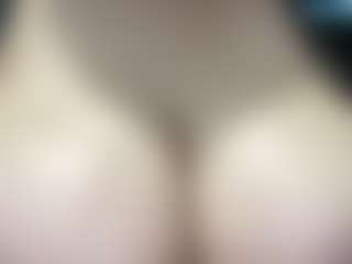 thickfreakylatina's Live Sex Cam Show