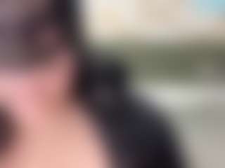 thickfreakylatina's Live Sex Cam Show
