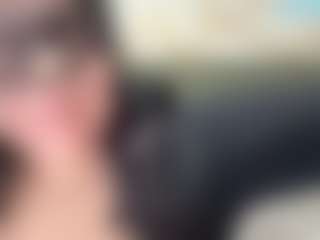 thickfreakylatina's Live Sex Cam Show