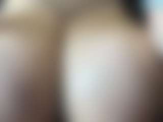thickfreakylatina's Live Sex Cam Show