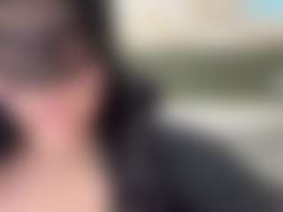 thickfreakylatina's Live Sex Cam Show