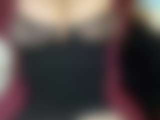thickfreakylatina's Live Sex Cam Show
