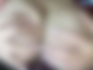 thickfreakylatina's Live Sex Cam Show