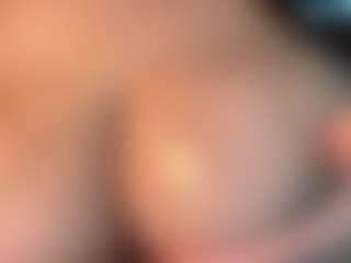 thickfreakylatina's Live Sex Cam Show