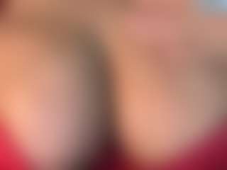 thickfreakylatina's Live Sex Cam Show