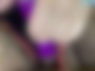 thickfreakylatina's Live Sex Cam Show