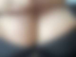 thickfreakylatina's Live Sex Cam Show