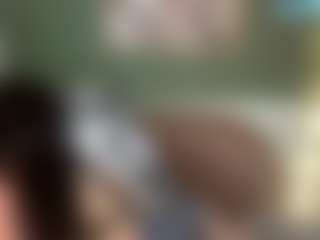 thickfreakylatina's Live Sex Cam Show