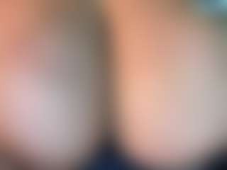 thickfreakylatina's Live Sex Cam Show