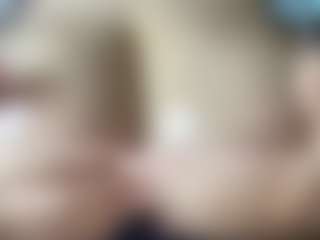 thickfreakylatina's Live Sex Cam Show