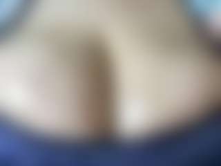 thickfreakylatina's Live Sex Cam Show