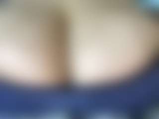 thickfreakylatina's Live Sex Cam Show