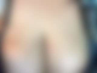 thickfreakylatina's Live Sex Cam Show