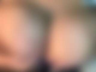 thickfreakylatina's Live Sex Cam Show