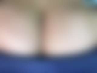 thickfreakylatina's Live Sex Cam Show