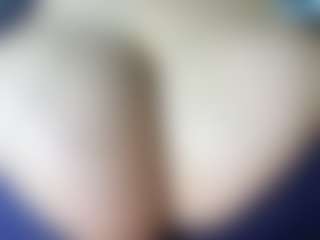 thickfreakylatina's Live Sex Cam Show