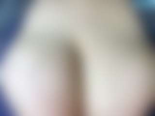 thickfreakylatina's Live Sex Cam Show