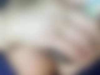 thickfreakylatina's Live Sex Cam Show