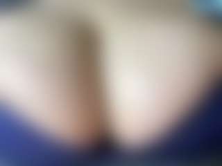 thickfreakylatina's Live Sex Cam Show