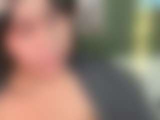 thickfreakylatina's Live Sex Cam Show