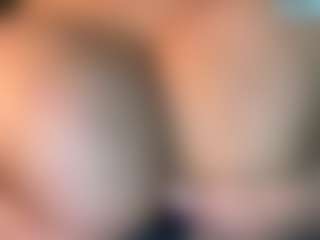 thickfreakylatina's Live Sex Cam Show