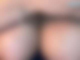 thickfreakylatina's Live Sex Cam Show