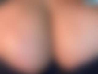 thickfreakylatina's Live Sex Cam Show