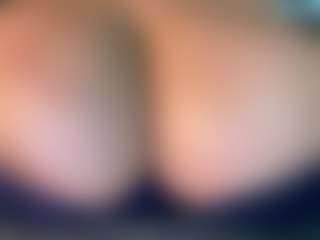 thickfreakylatina's Live Sex Cam Show