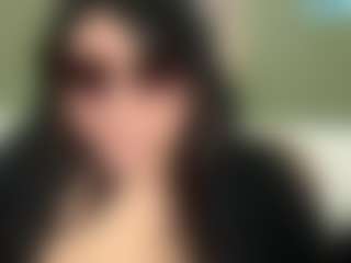 thickfreakylatina's Live Sex Cam Show