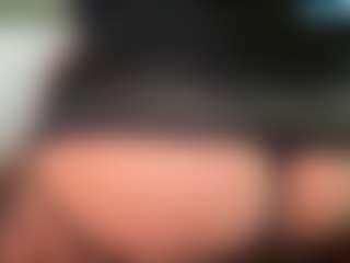 thickfreakylatina's Live Sex Cam Show