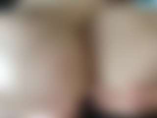 thickfreakylatina's Live Sex Cam Show