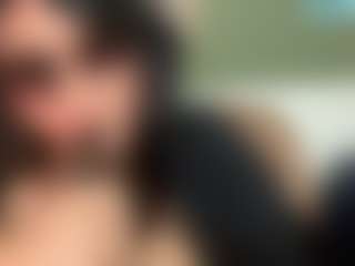 thickfreakylatina's Live Sex Cam Show