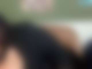 thickfreakylatina's Live Sex Cam Show